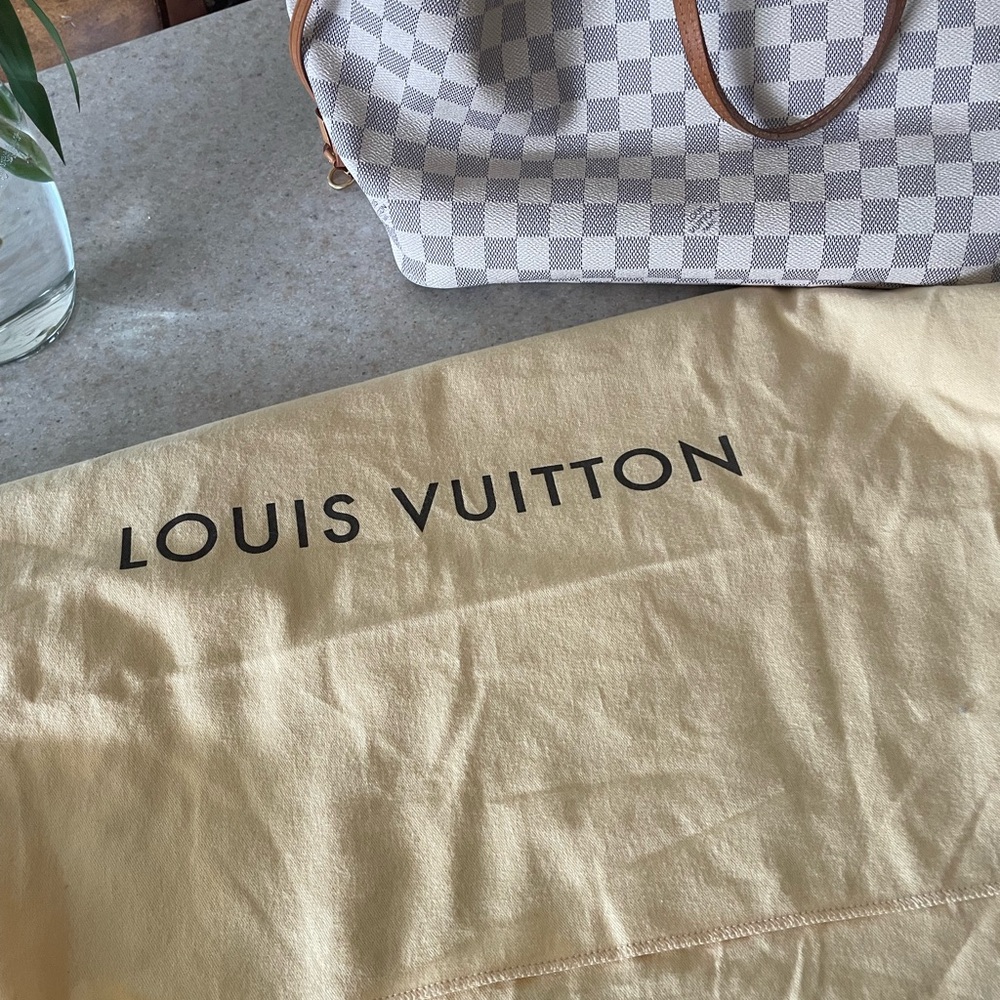 Louis Vuitton Neverful MM - Picture 9 of 12